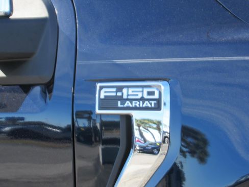 Used 2022 Ford F150 Lariat w/ Equipment Group 502A High image 11