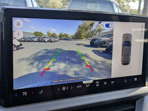 Used 2025 Ford Explorer Active image 25