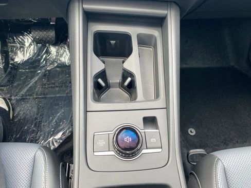 New 2026 Volkswagen Tiguan SE image 38