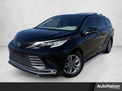 Used 2022 Toyota Sienna Limited