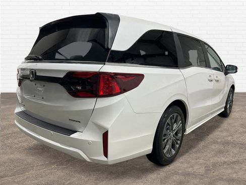 New 2026 Honda Odyssey Touring image 6