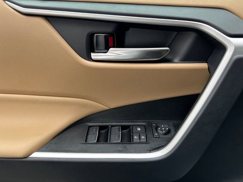 New 2025 Toyota RAV4 XLE image 10