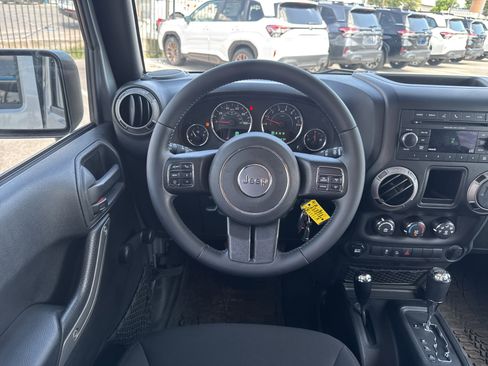Used 2015 Jeep Wrangler Unlimited Sport w/ Connectivity Group AWD/4WD image 11