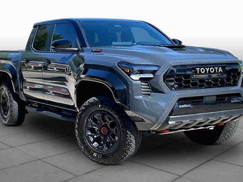 Used 2025 Toyota Tacoma TRD Pro AWD/4WD image 3