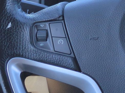 Used 2009 Saturn Vue XE w/ Premium Trim Package image 25