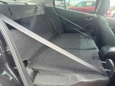 Used 2016 MAZDA MAZDA3 i Grand Touring FWD image 24