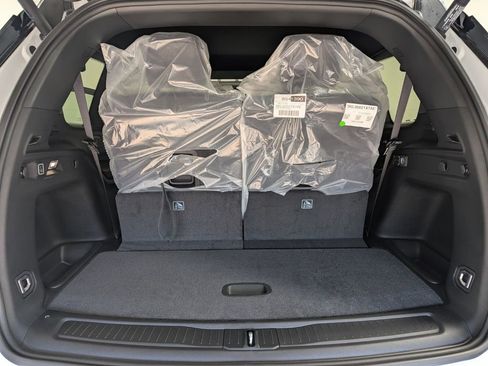 New 2025 Jeep Grand Cherokee L Altitude RWD image 31