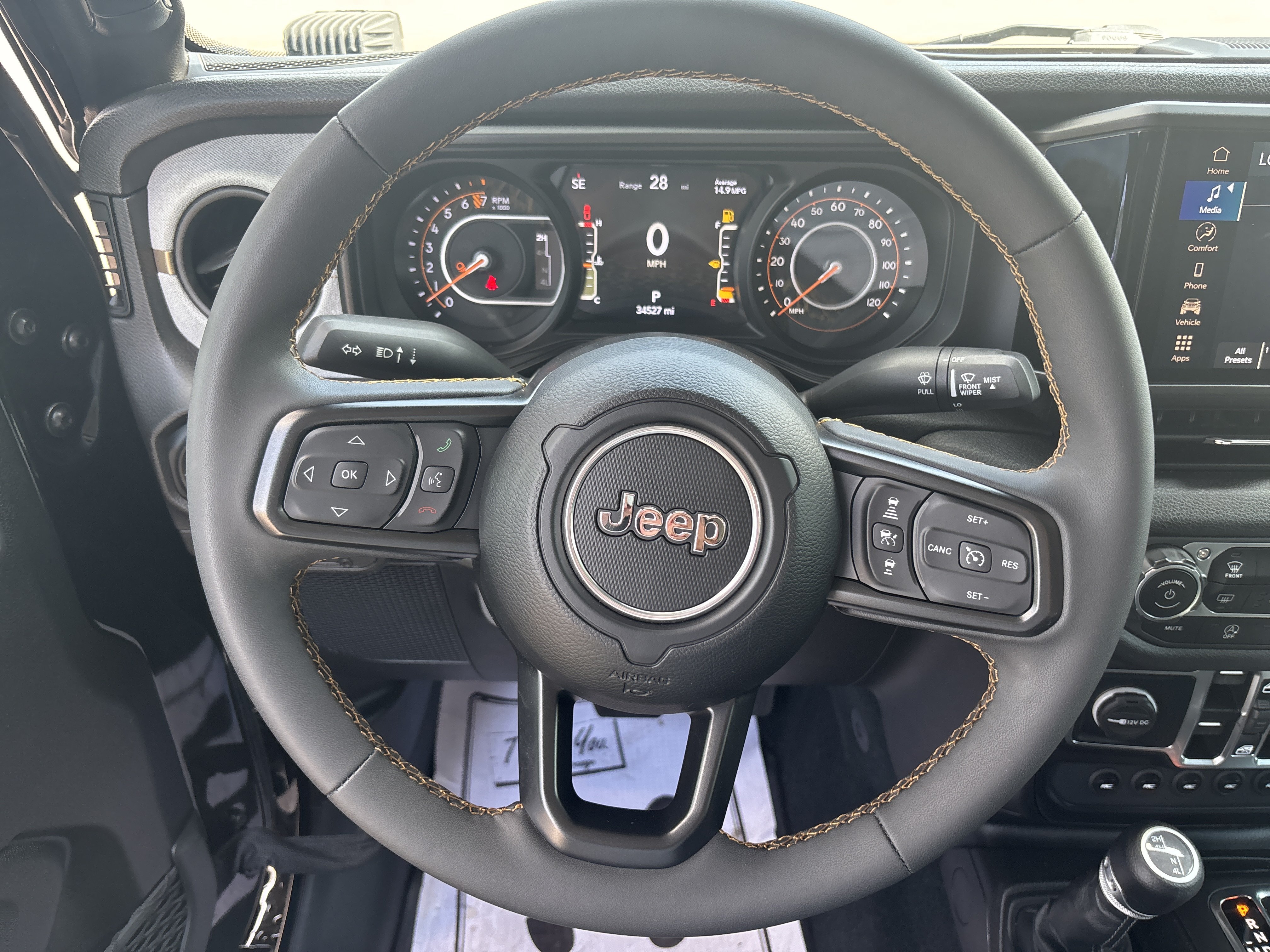Used 2024 Jeep Gladiator Sport AWD/4WD image 15