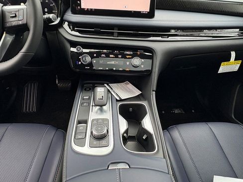 New 2026 INFINITI QX60 Sport image 15