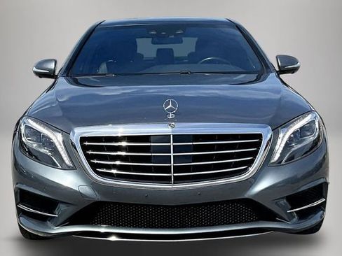 Used 2017 Mercedes-Benz S 550 Sedan image 3