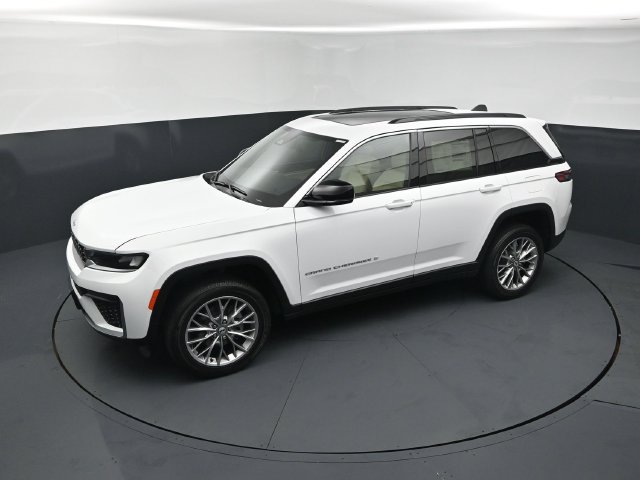 New 2027 Jeep Grand Cherokee Limited AWD/4WD image 14