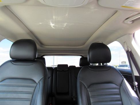 Used 2019 Ford Edge SEL w/ Equipment Group 201A AWD/4WD image 27