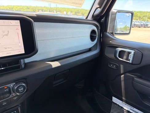 New 2026 Jeep Gladiator Sport AWD/4WD image 19