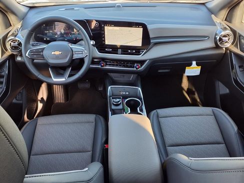 New 2026 Chevrolet Equinox LT w/ Convenience Package II image 8