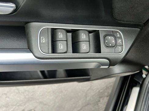 Used 2020 Mercedes-Benz GLB 250 4MATIC w/ AMG Line image 28