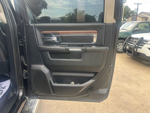 Used 2017 RAM 1500 Laramie RWD image 22