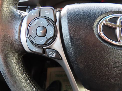 Used 2012 Toyota Camry SE image 30