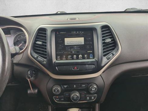 Used 2014 Jeep Cherokee Trailhawk w/ Leather Interior Group image 11