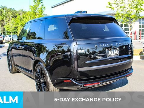 Used 2025 Land Rover Range Rover SE AWD/4WD image 4