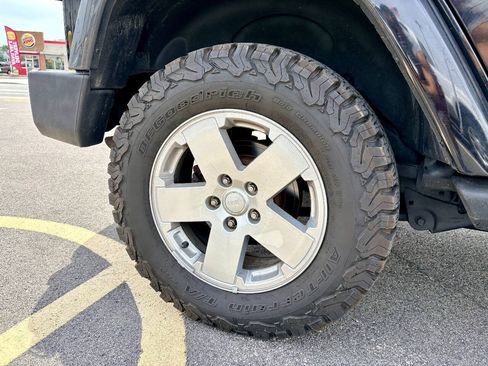 Used 2007 Jeep Wrangler Unlimited Sahara AWD/4WD image 37