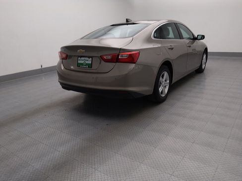 Used 2025 Chevrolet Malibu LS FWD image 7