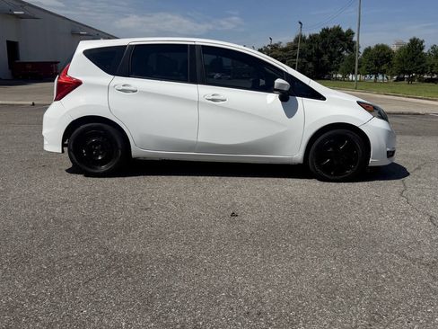 Used 2017 Nissan Versa Note SV FWD image 6