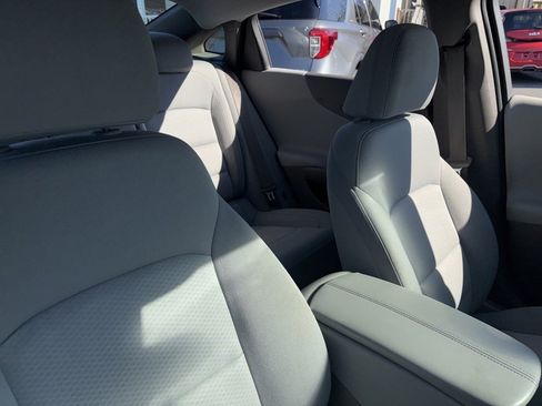 Used 2025 Chevrolet Malibu LT image 7