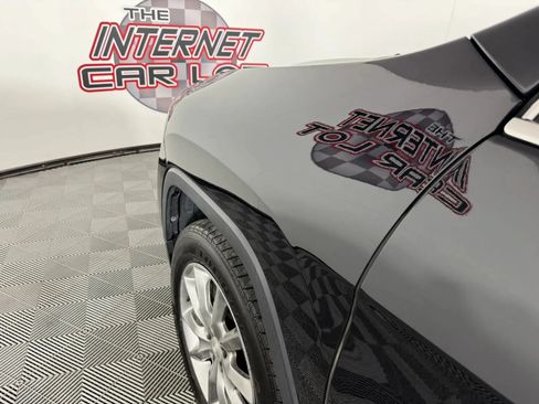 Used 2018 Jeep Cherokee Limited w/ Trailer Tow Group AWD/4WD image 25