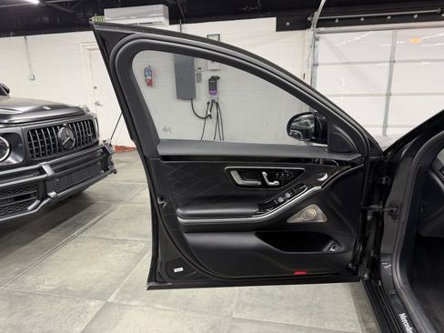 Used 2022 Mercedes-Benz S 580 S 580 image 23