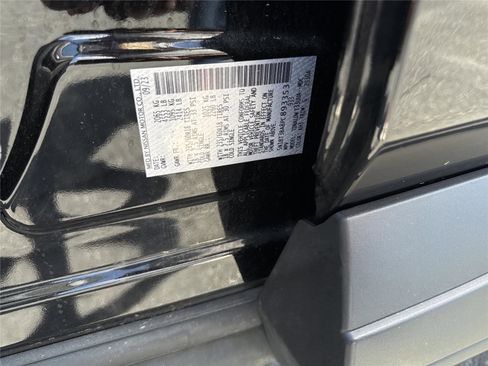 Used 2023 Nissan Rogue SV image 37