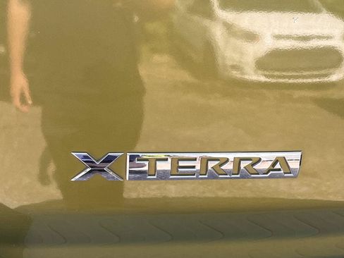 Used 2011 Nissan Xterra PRO-4X w/ Pro-4x Leather Pkg AWD/4WD image 26