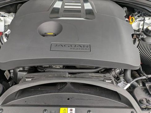 Used 2023 Jaguar F-PACE R-Dynamic S image 23