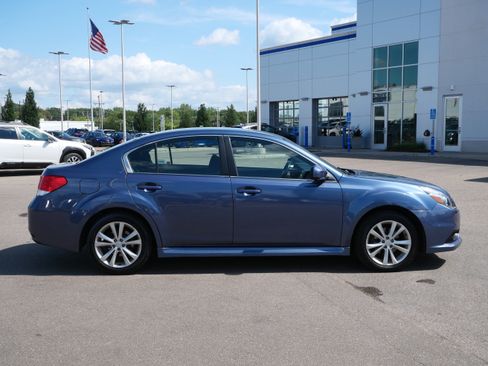 Used 2013 Subaru Legacy 2.5i Premium w/ All-Weather Pkg AWD/4WD image 8