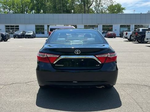 Used 2016 Toyota Camry LE FWD image 5
