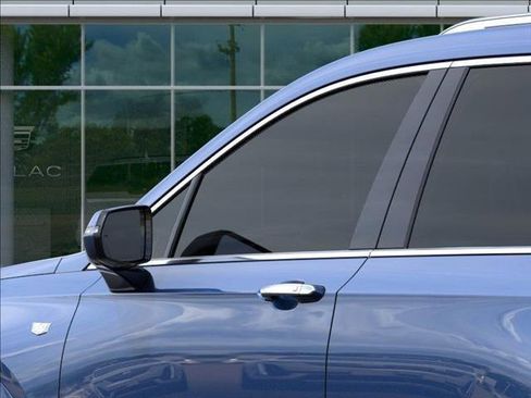 New 2025 Cadillac XT6 Luxury image 12