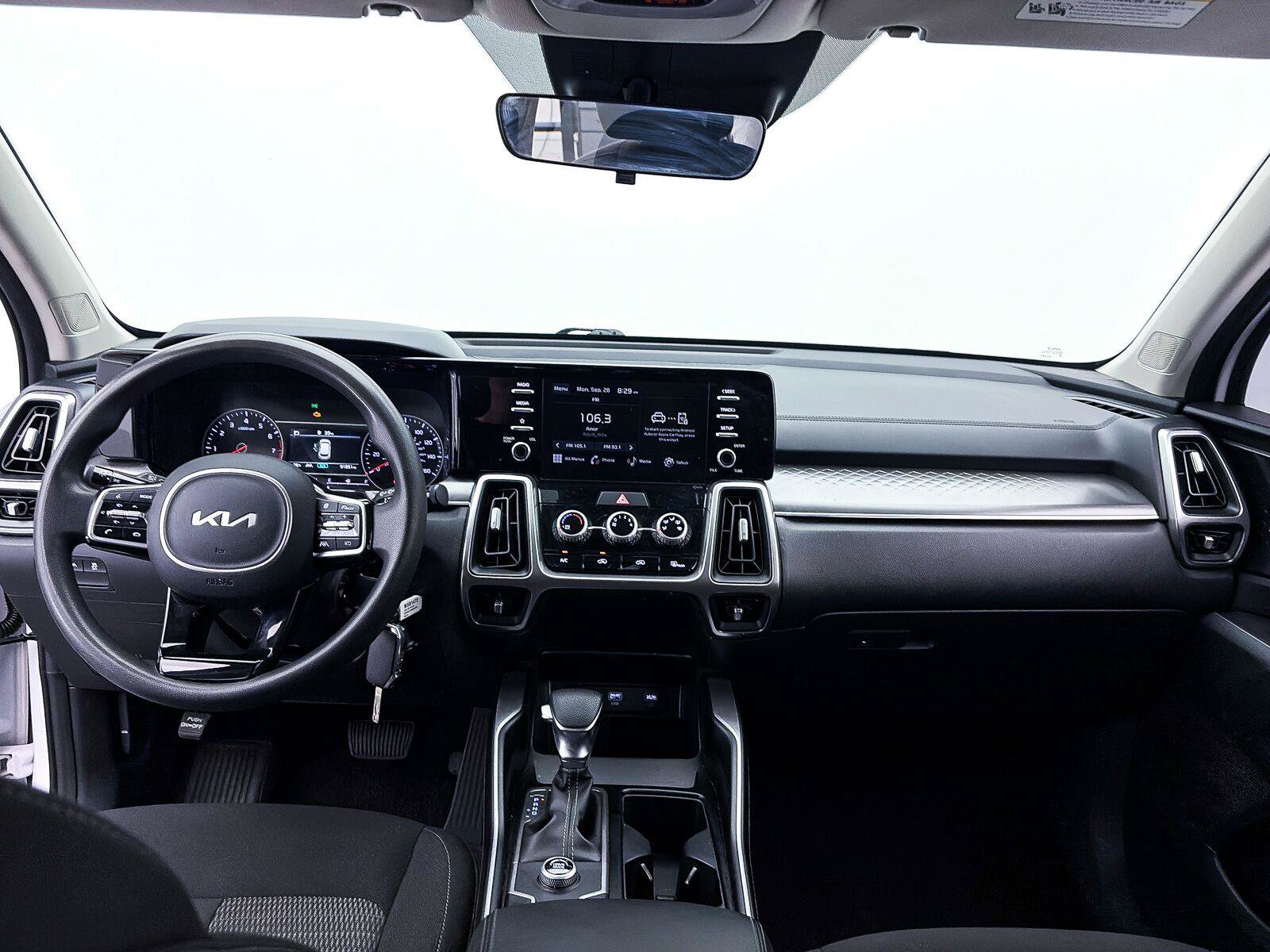 Used 2022 Kia Sorento LX FWD image 13