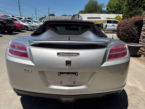Used 2008 Saturn Sky w/ Premium Trim Package RWD image 6