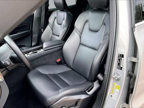 Used 2023 Volvo XC60 B5 Plus w/ Protection Package Premier FWD image 23
