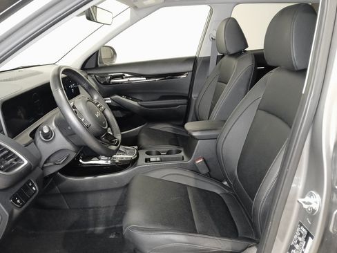 Used 2024 Kia Seltos SX w/ SX Sunroof Package image 10