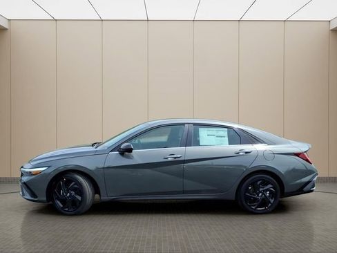 New 2026 Hyundai Elantra SEL Sport Premium FWD image 5