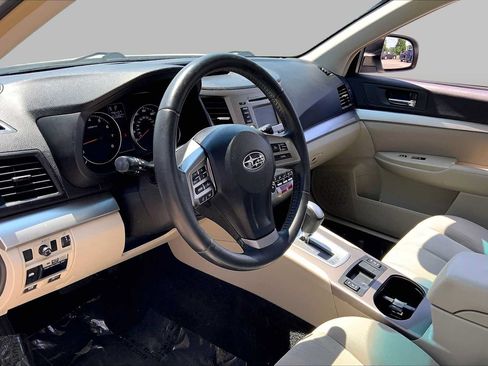 Used 2014 Subaru Legacy 2.5i Premium AWD/4WD image 17