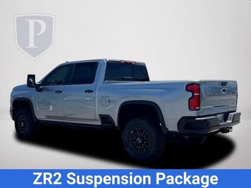New 2026 Chevrolet Silverado 2500 ZR2 AWD/4WD image 11