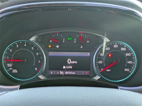 Used 2023 Chevrolet Traverse LT image 32