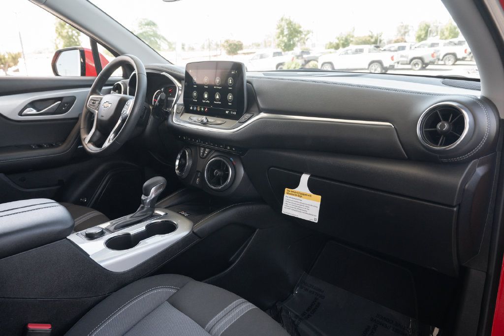 Used 2026 Chevrolet Blazer LT w/ Convenience Package FWD image 42