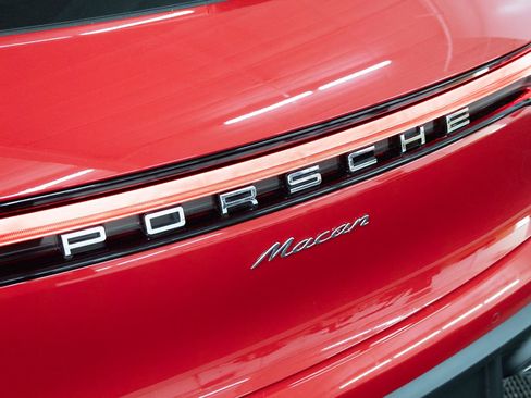 New 2026 Porsche Macan AWD/4WD image 12
