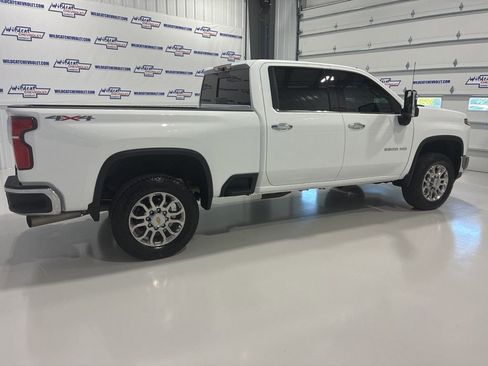 Used 2025 Chevrolet Silverado 2500 LTZ w/ LTZ Premium Package AWD/4WD image 8