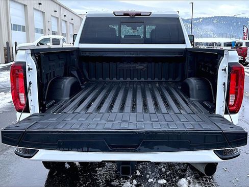 Used 2020 GMC Sierra 2500 AT4 w/ AT4 Premium Package image 18