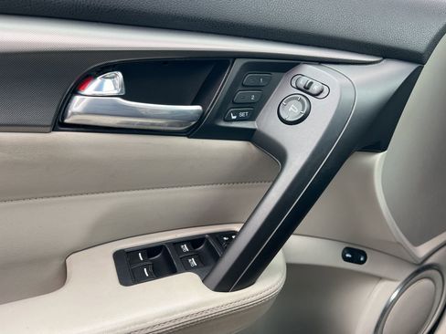 Used 2014 Acura TL w/ Technology Package image 19