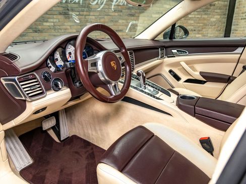 Used 2016 Porsche Panamera Turbo S image 36