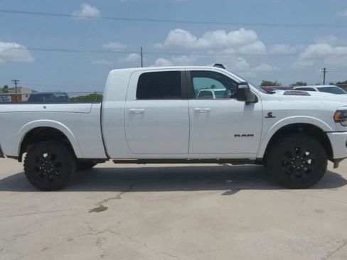 Used 2023 RAM 2500 Limited AWD/4WD image 9